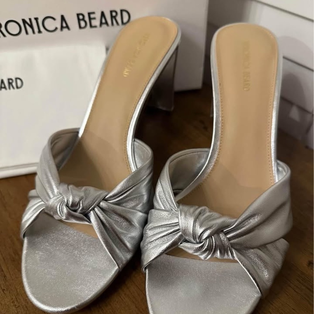 Veronica Beard Women's Size 9 Metallic Silver Bow Heel